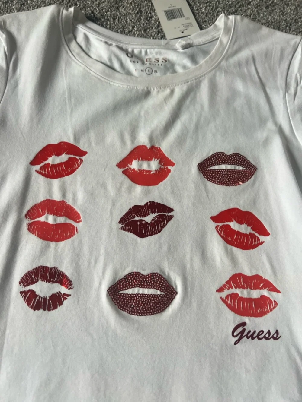 GUESS White Tee with Red & Burgundy Kiss Print - Picture 2 of 3